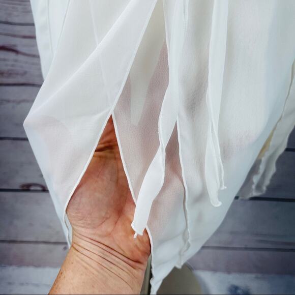 Madison Intimates off white negligee lace petals - Picture 5 of 13